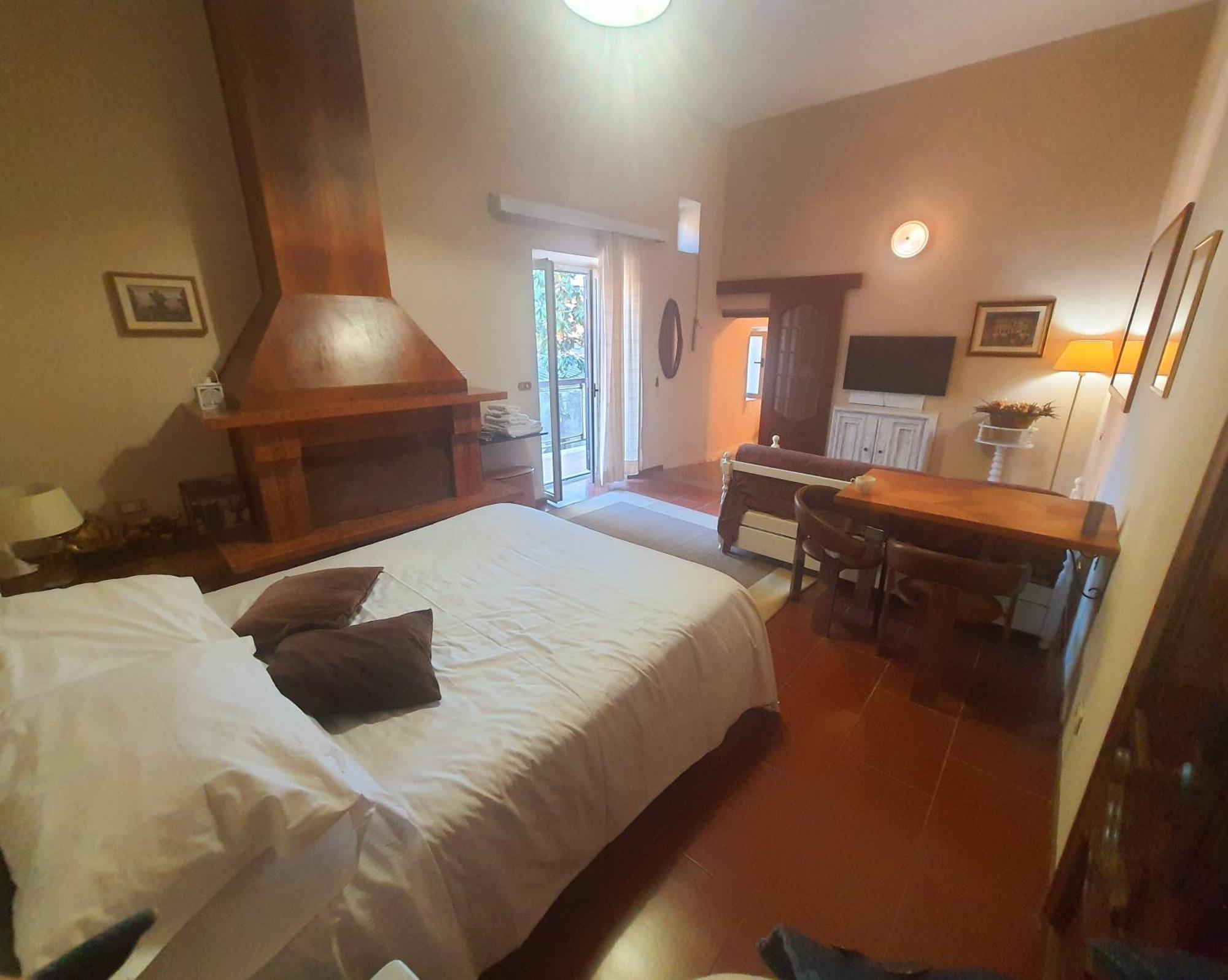 Le Stanze Dei Doria Hotel Valmontone Exterior photo